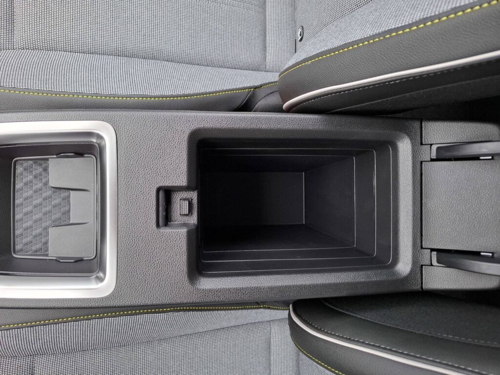 Renault Scenic E-TECH Exposé-Bild 30