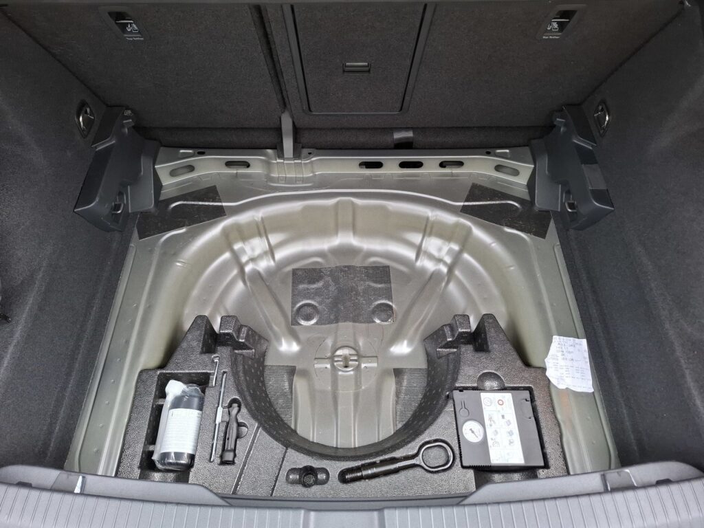 VW T-Roc Exposé-Bild 11