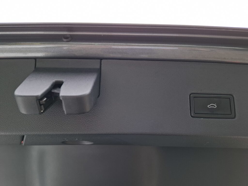 VW T-Roc Exposé-Bild 12