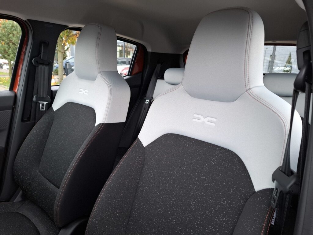 Dacia Spring Exposé-Bild 24