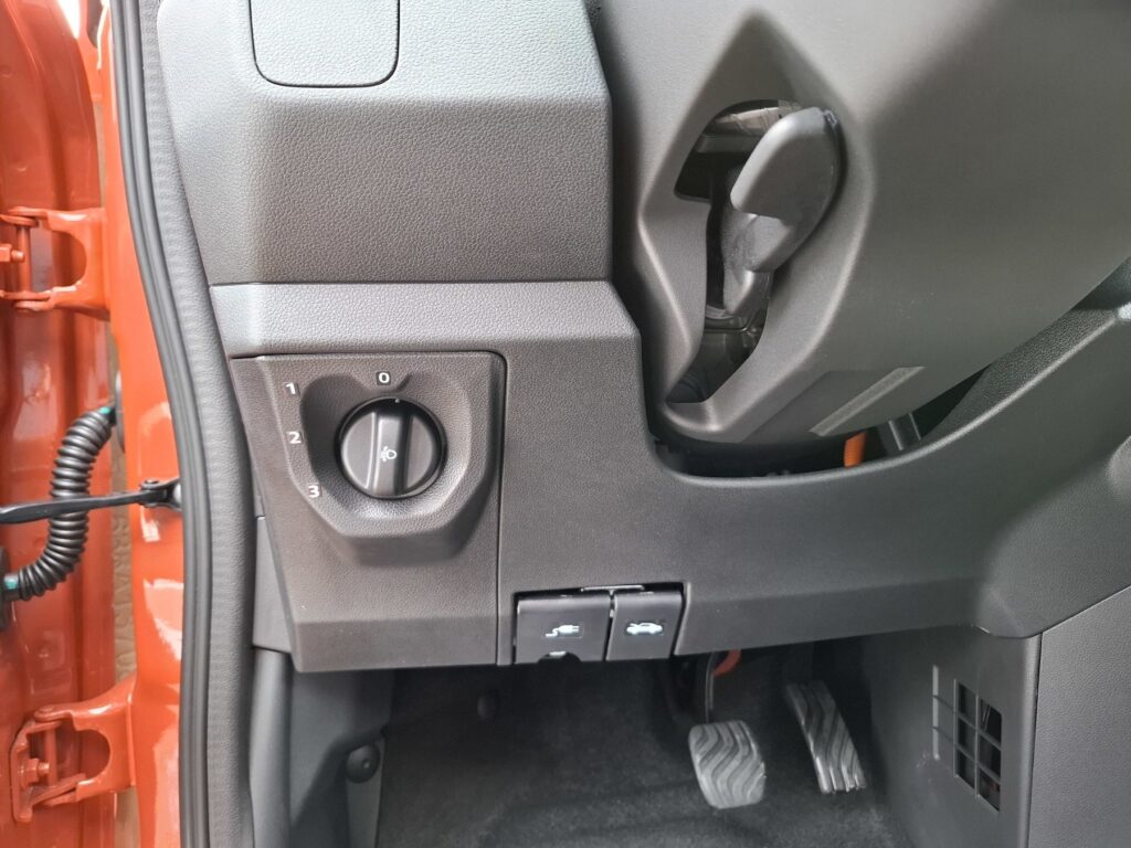 Dacia Spring Exposé-Bild 27