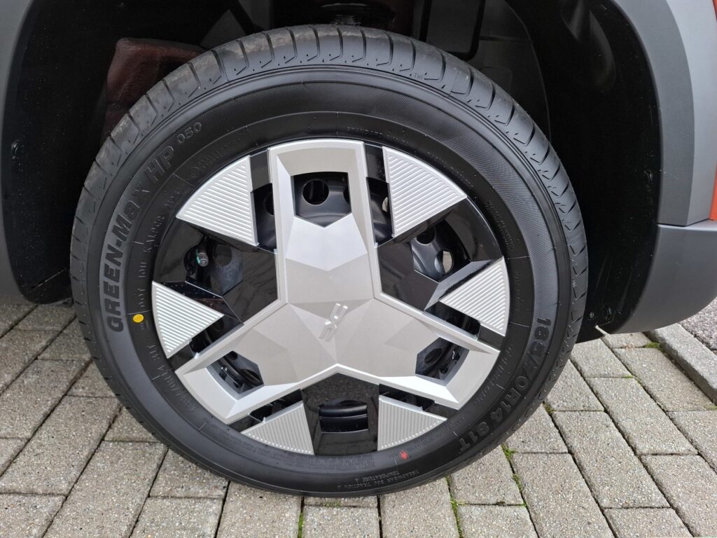 Dacia Spring Exposé-Bild 31