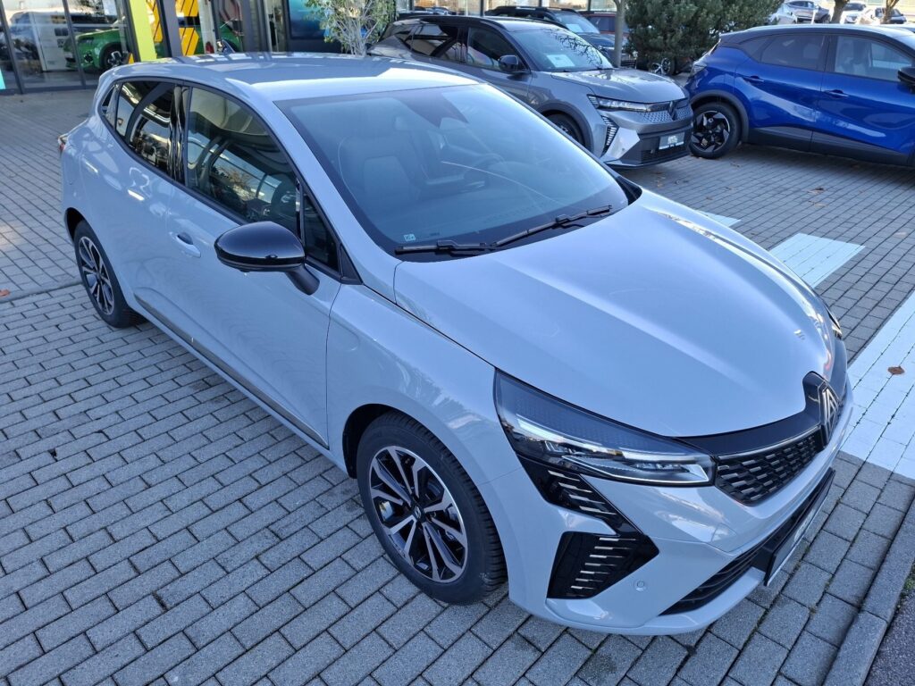 Renault Clio Exposé-Bild 4