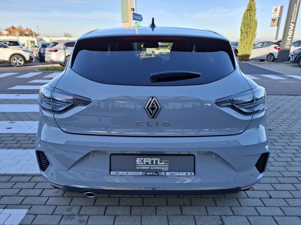 Renault Clio Exposé-Bild 8
