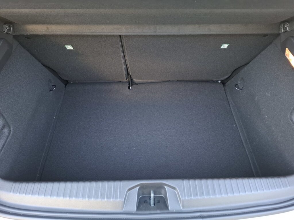 Renault Clio Exposé-Bild 10