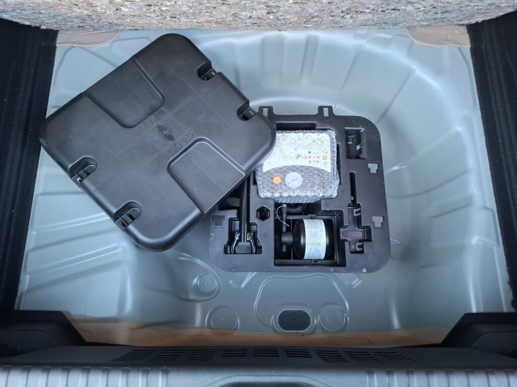 Renault Clio Exposé-Bild 11