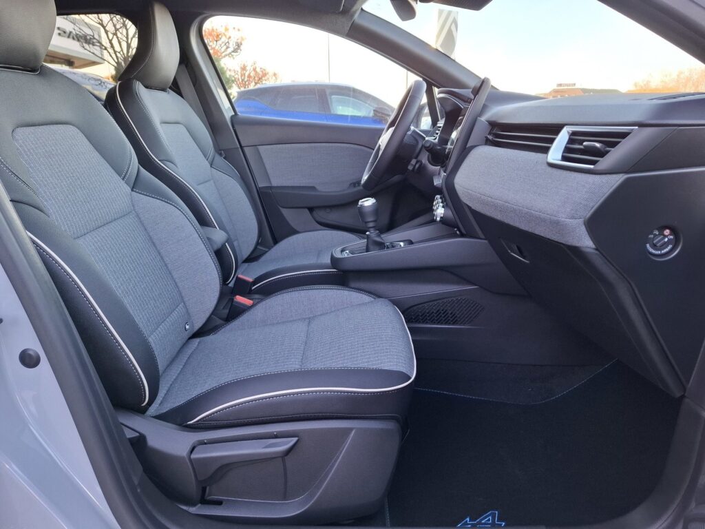 Renault Clio Exposé-Bild 12