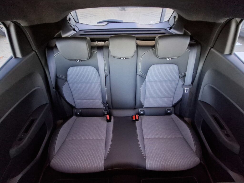 Renault Clio Exposé-Bild 14