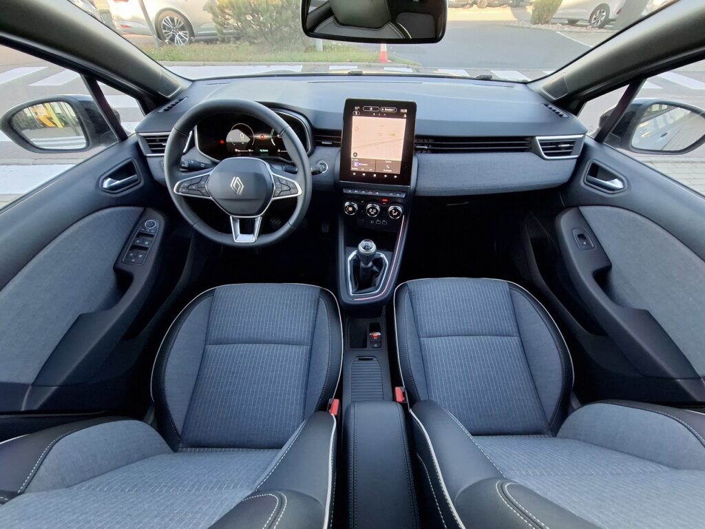 Renault Clio Exposé-Bild 15