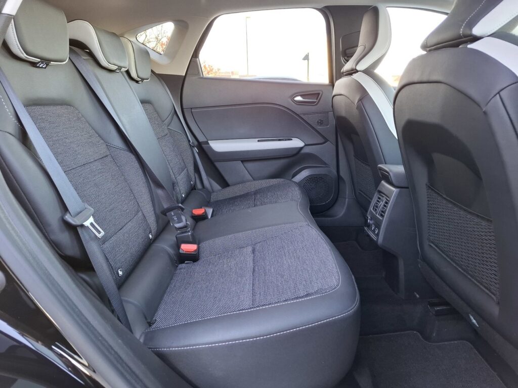 Renault Captur Exposé-Bild 13