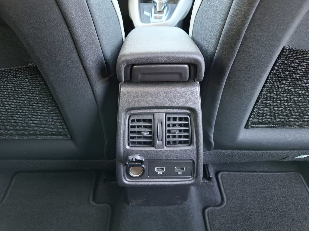 Renault Captur Exposé-Bild 14