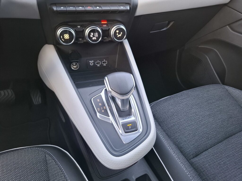 Renault Captur Exposé-Bild 25