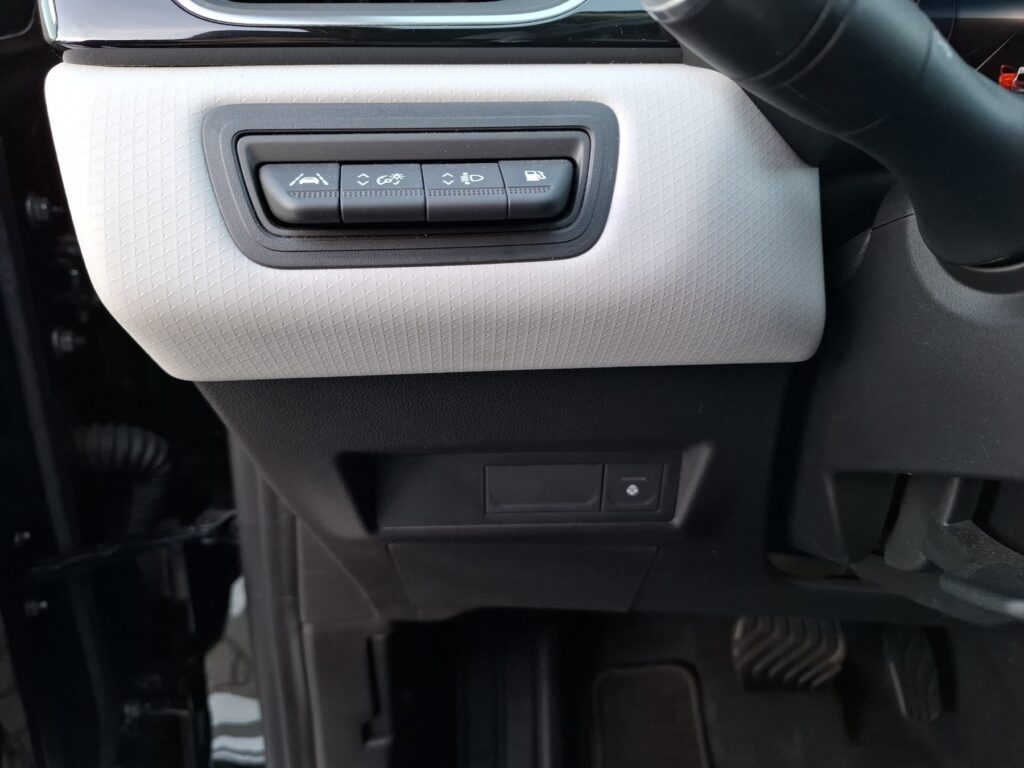 Renault Captur Exposé-Bild 35