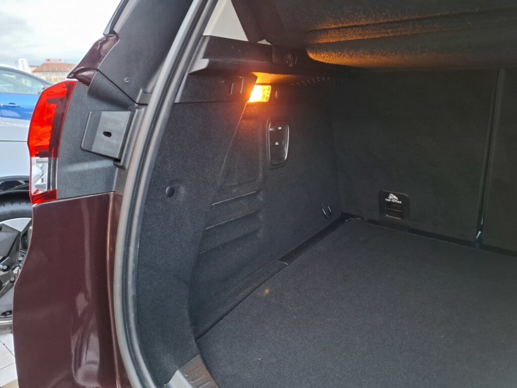 Renault Scenic Exposé-Bild 13