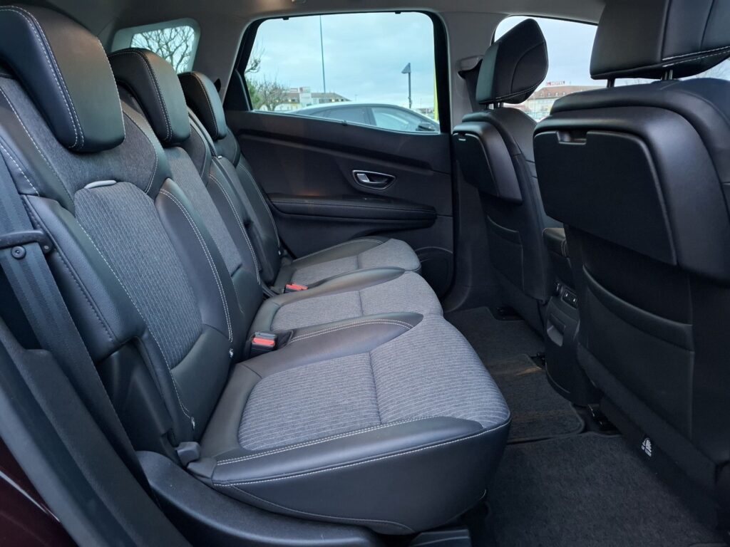 Renault Scenic Exposé-Bild 16