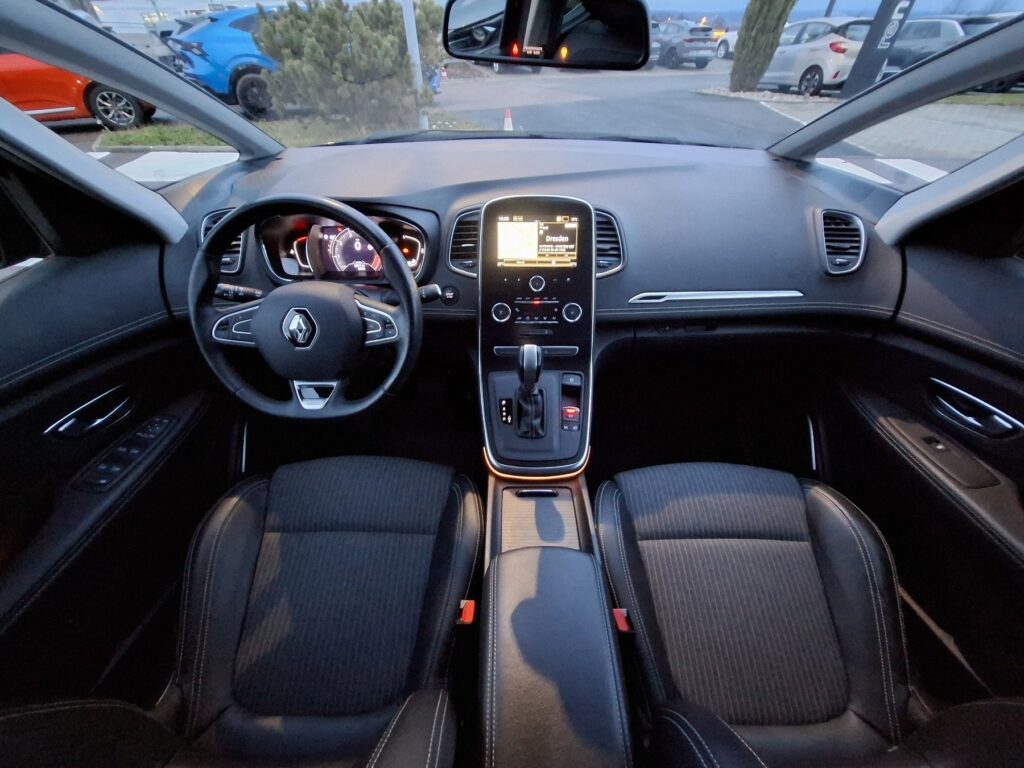Renault Scenic Exposé-Bild 21
