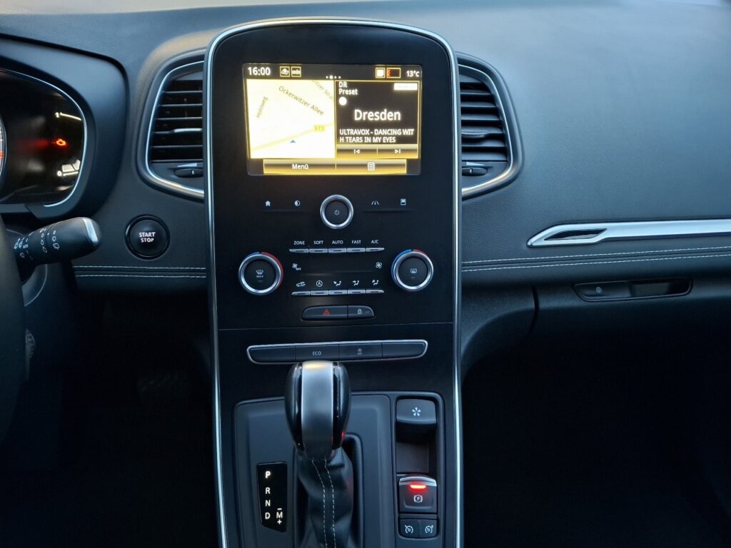 Renault Scenic Exposé-Bild 27