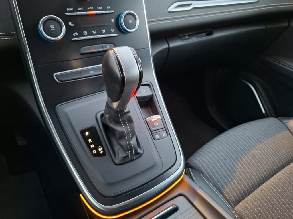 Renault Scenic Exposé-Bild 31