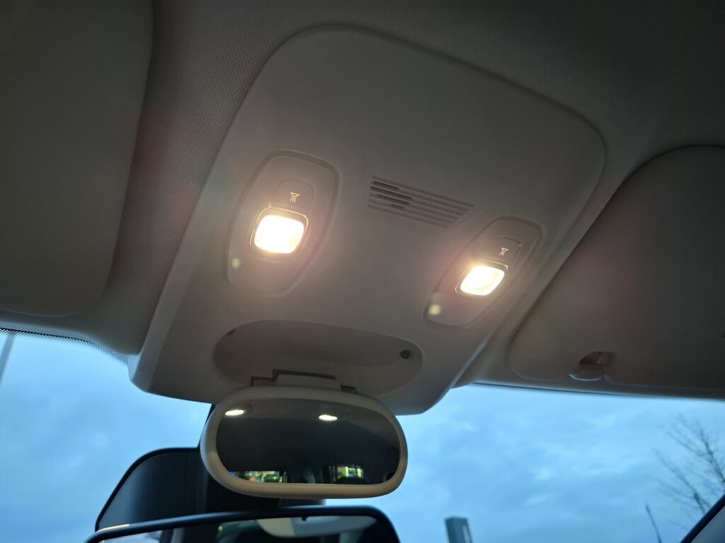 Renault Scenic Exposé-Bild 34