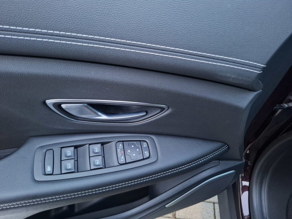 Renault Scenic Exposé-Bild 36