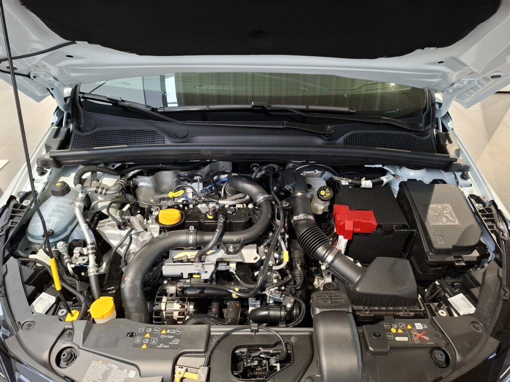 Renault Clio Exposé-Bild 33