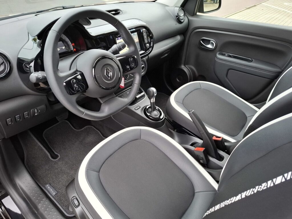 Renault Twingo Exposé-Bild 18