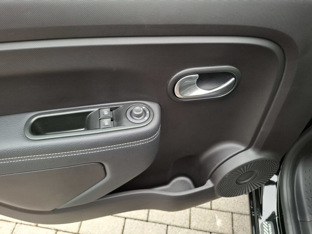 Renault Twingo Exposé-Bild 30