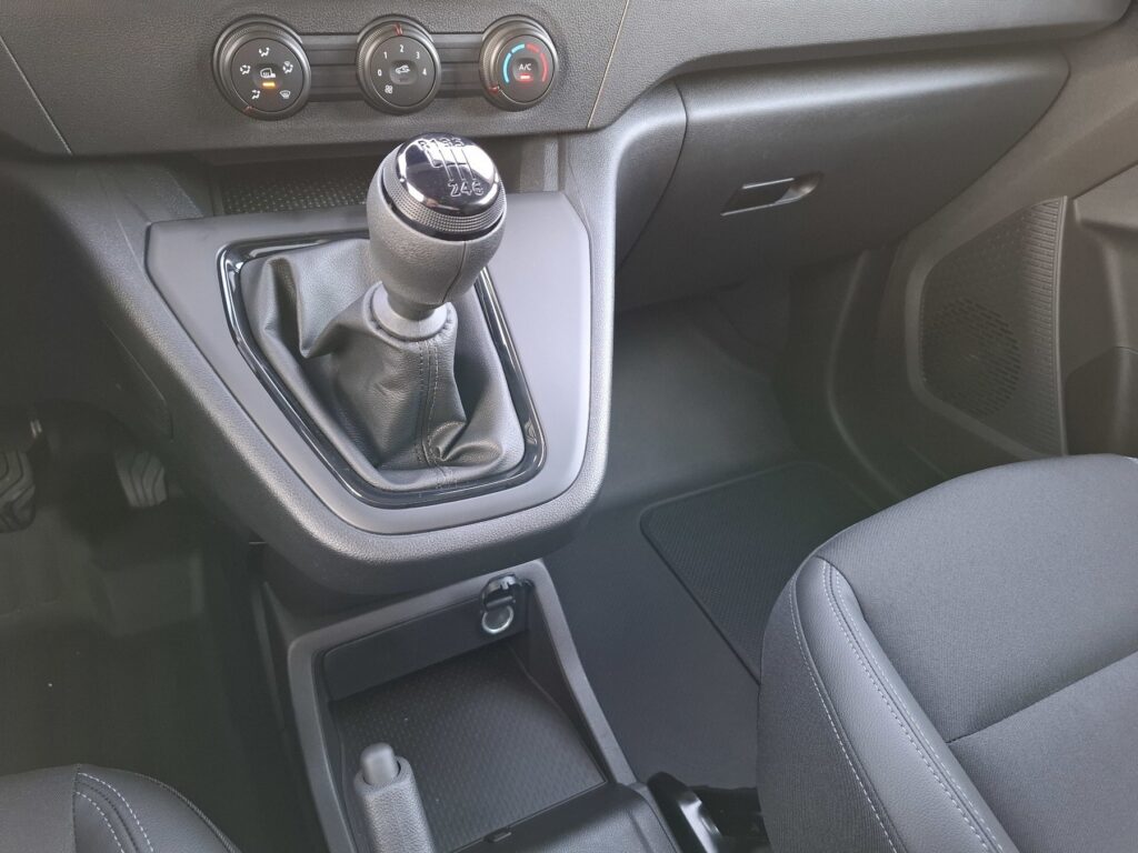 Renault Kangoo Exposé-Bild 27