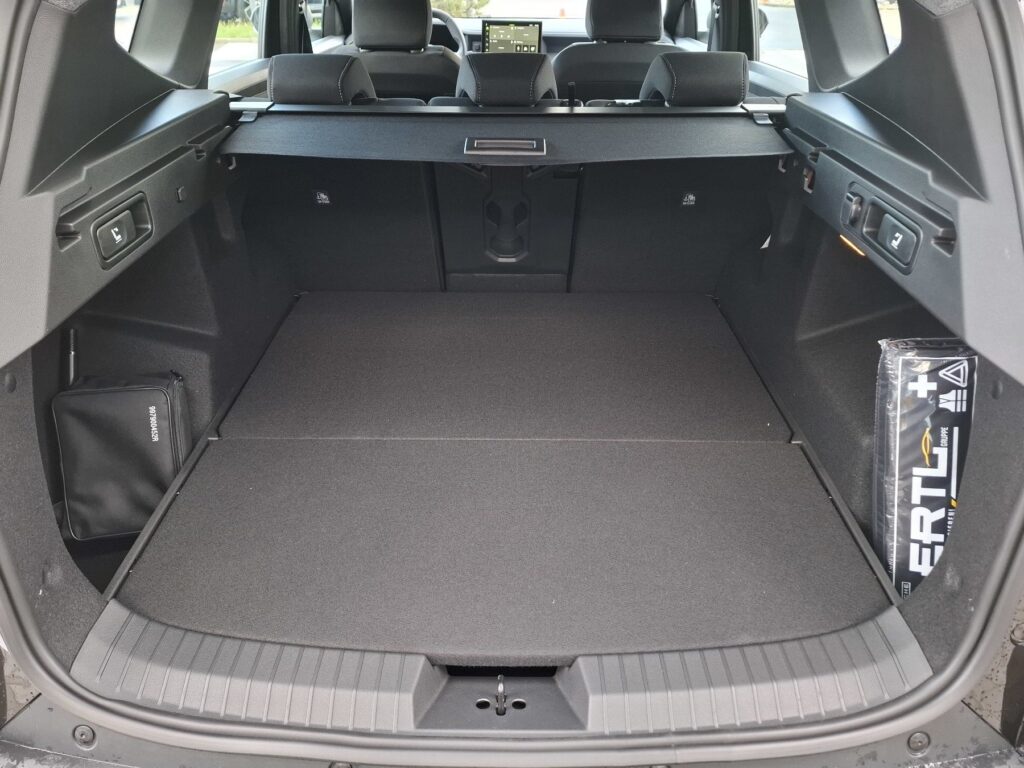 Dacia Bigster Exposé-Bild 11