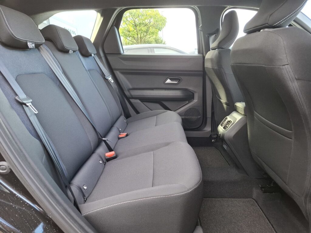 Dacia Bigster Exposé-Bild 14