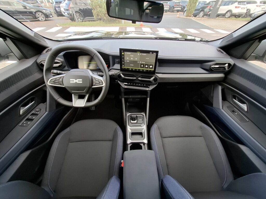 Dacia Bigster Exposé-Bild 18