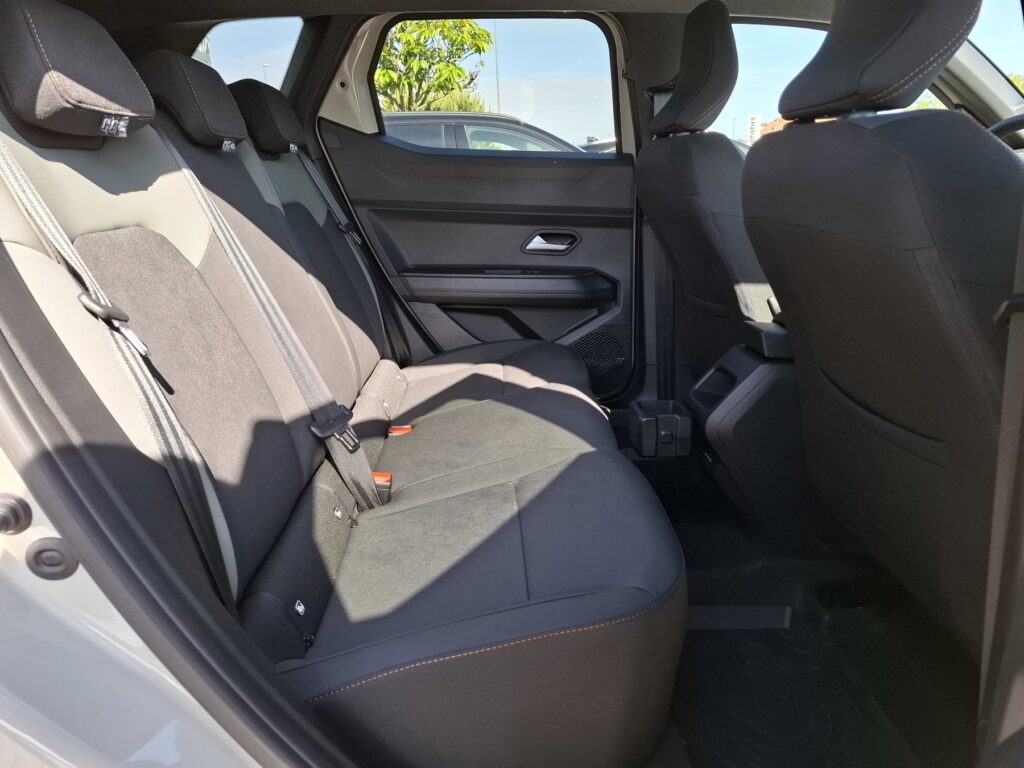 Dacia Duster Exposé-Bild 15