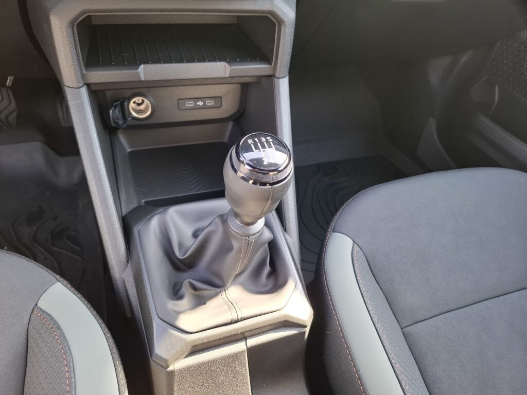 Dacia Duster Exposé-Bild 24