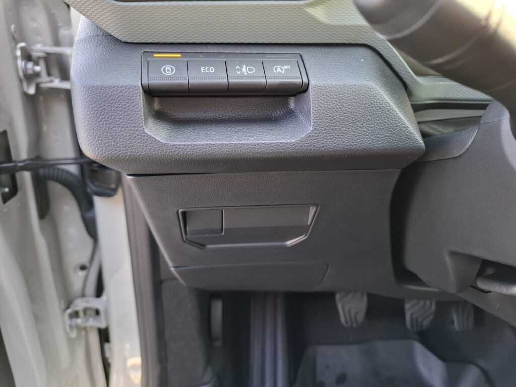 Dacia Duster Exposé-Bild 32