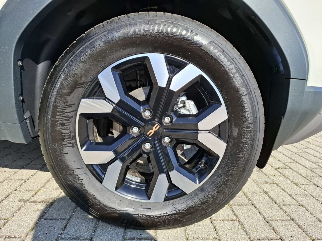 Dacia Duster Exposé-Bild 36