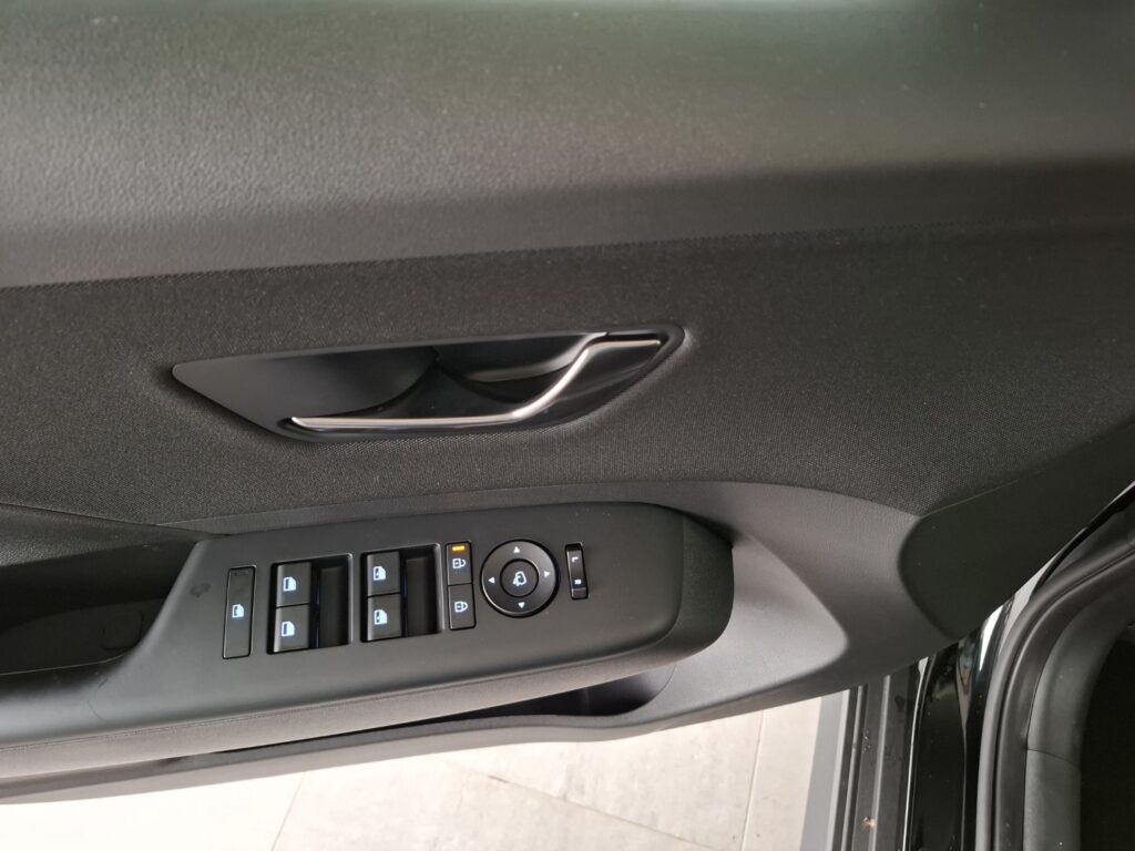 HYUNDAI KONA Elektro Exposé-Bild 33