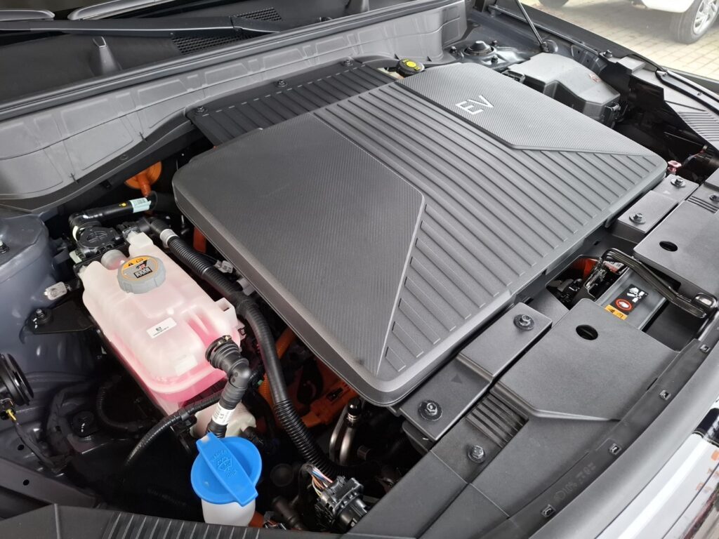 HYUNDAI KONA Elektro Exposé-Bild 37