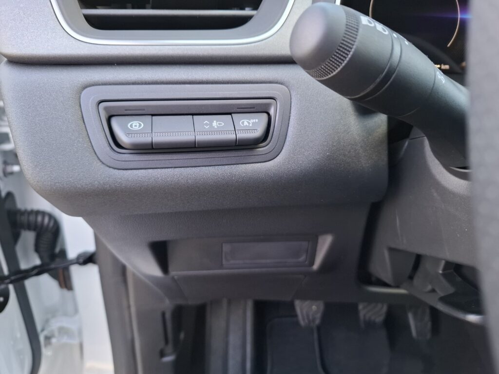 Renault Captur Exposé-Bild 31