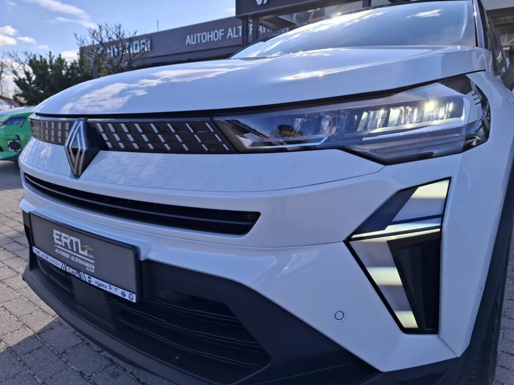 Renault Captur Exposé-Bild 38