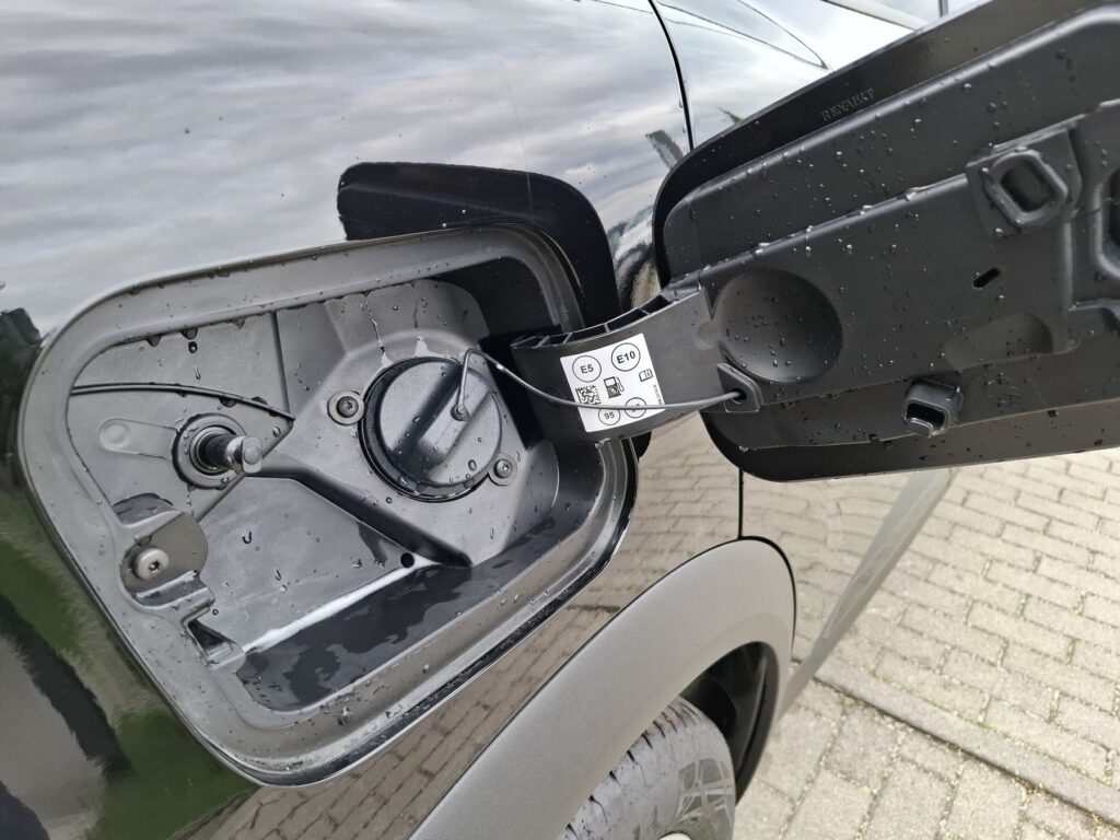 Renault Captur Exposé-Bild 36