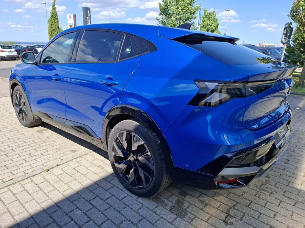 Renault Rafale Exposé-Bild 8