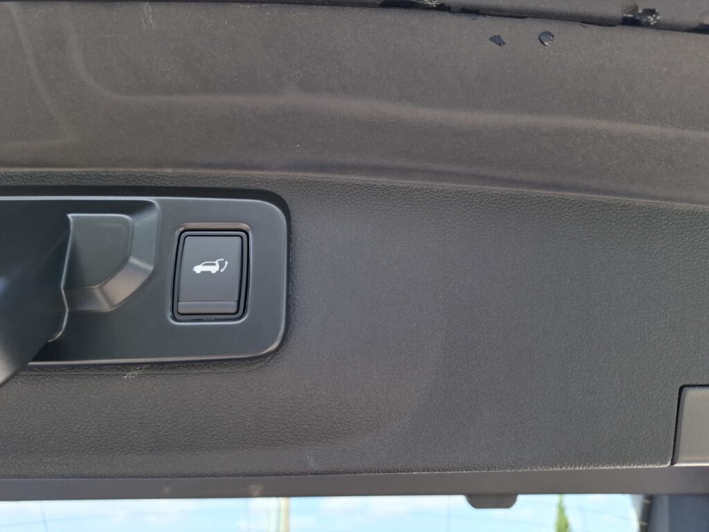 Renault Rafale Exposé-Bild 14