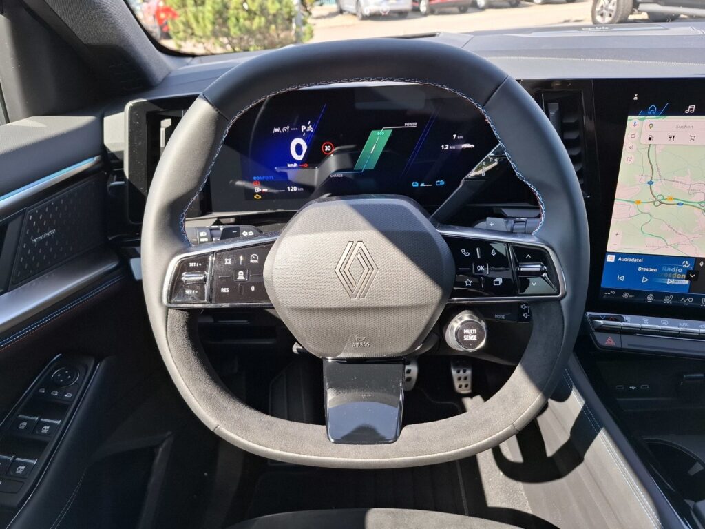 Renault Rafale Exposé-Bild 23