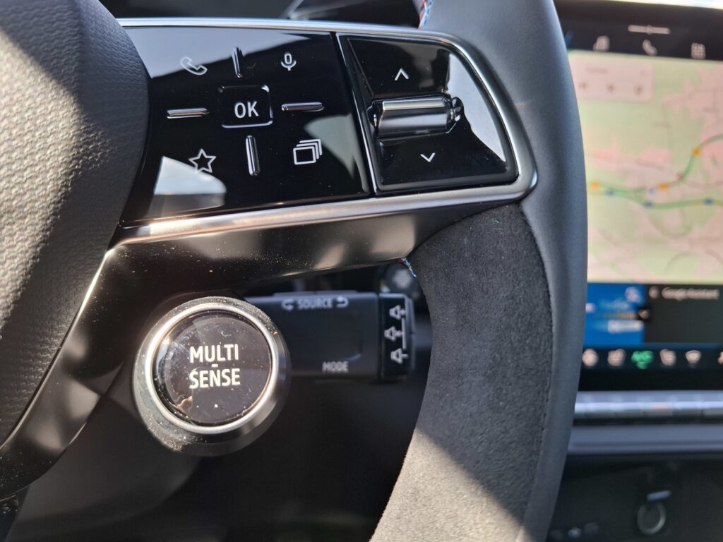 Renault Rafale Exposé-Bild 24