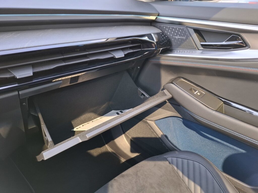 Renault Rafale Exposé-Bild 30