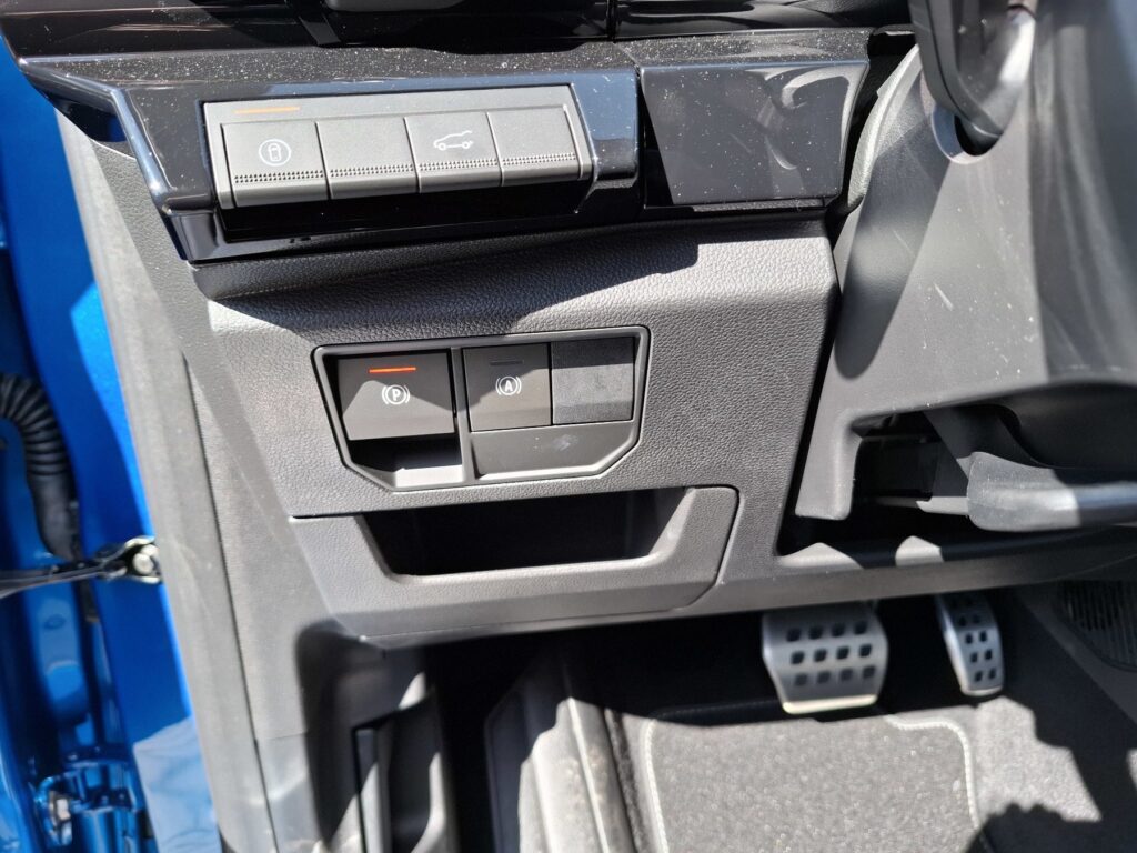 Renault Rafale Exposé-Bild 36