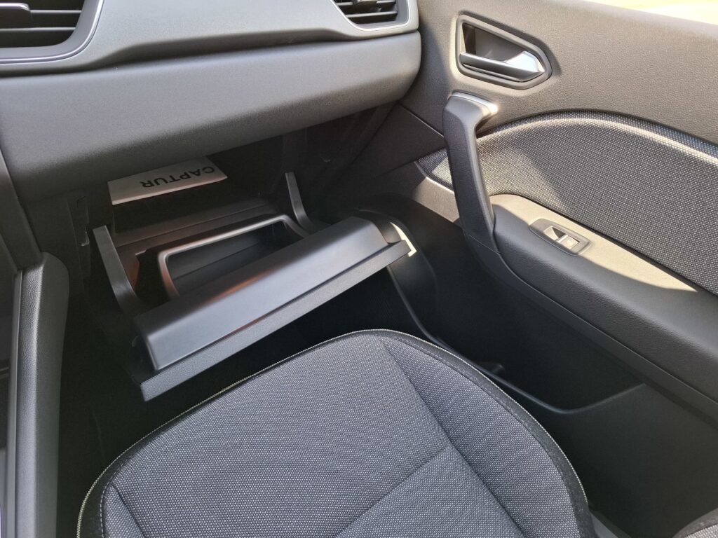 Renault Captur Exposé-Bild 27