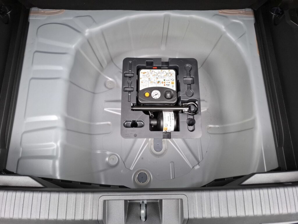 Renault Captur Exposé-Bild 13