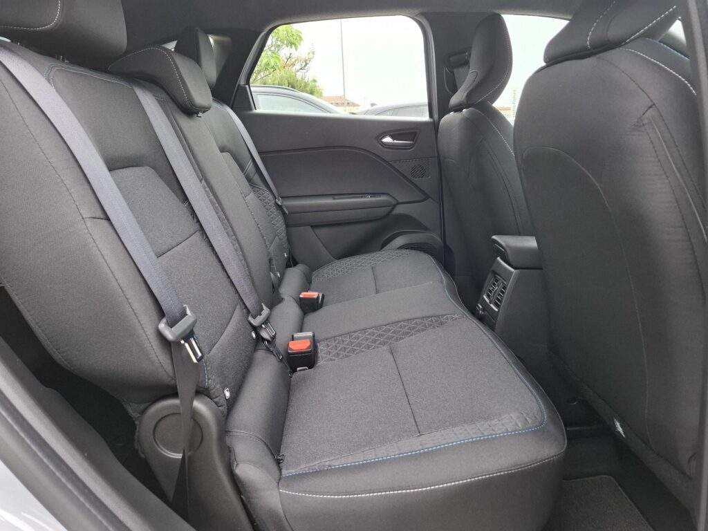 Renault Captur Exposé-Bild 16