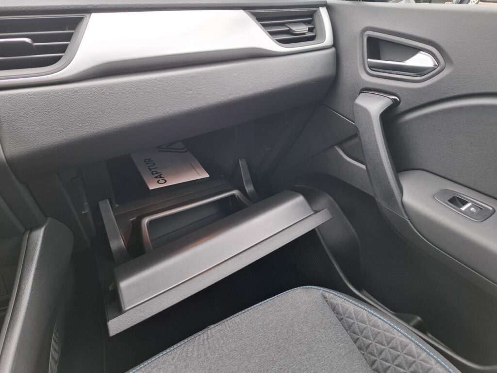 Renault Captur Exposé-Bild 30